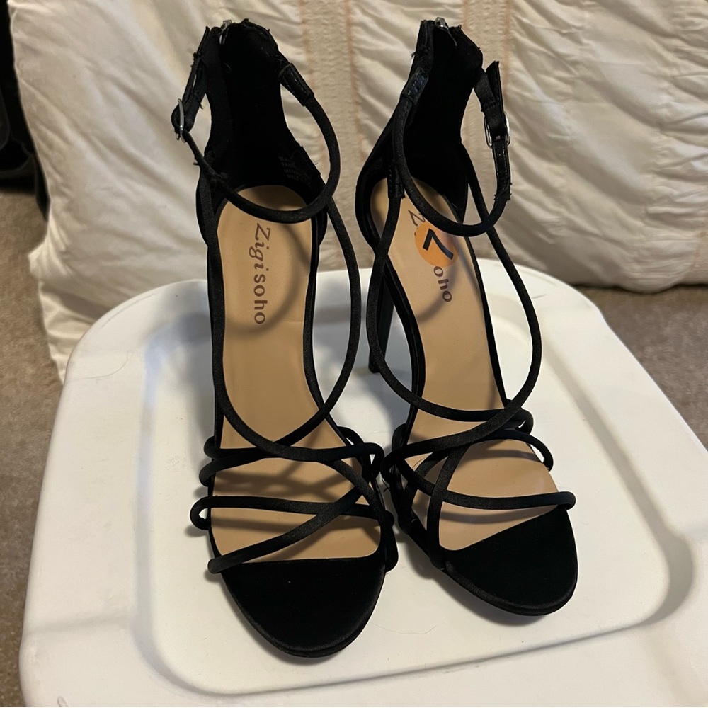 NEW Black Thin Strappy Heels Size 7